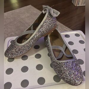 Girl’s OshKosh Silver Sparkly flats size 12